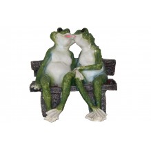 Две лягушки на скамейке